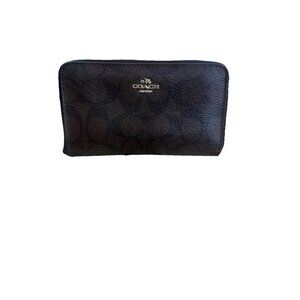 Coach Medium Id Zip Wallet in Taupe Leather Preloved